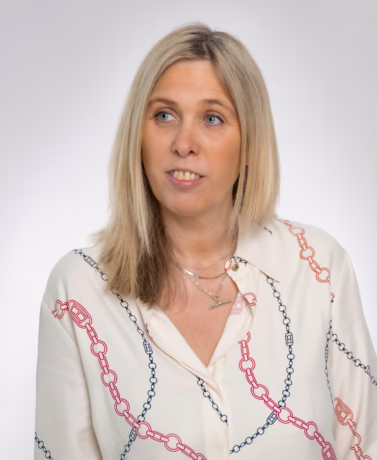 Headshot of Claire Armspach