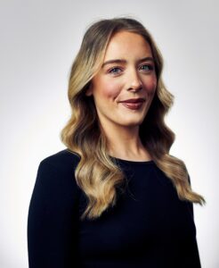 Headshot of Jennifer Lowe