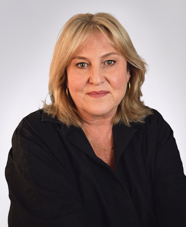 Headshot of Sara Hamill